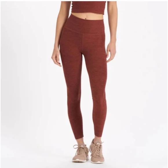 Vuori Pants - NWOT Vuori clean elevation legging Brick Red Heather